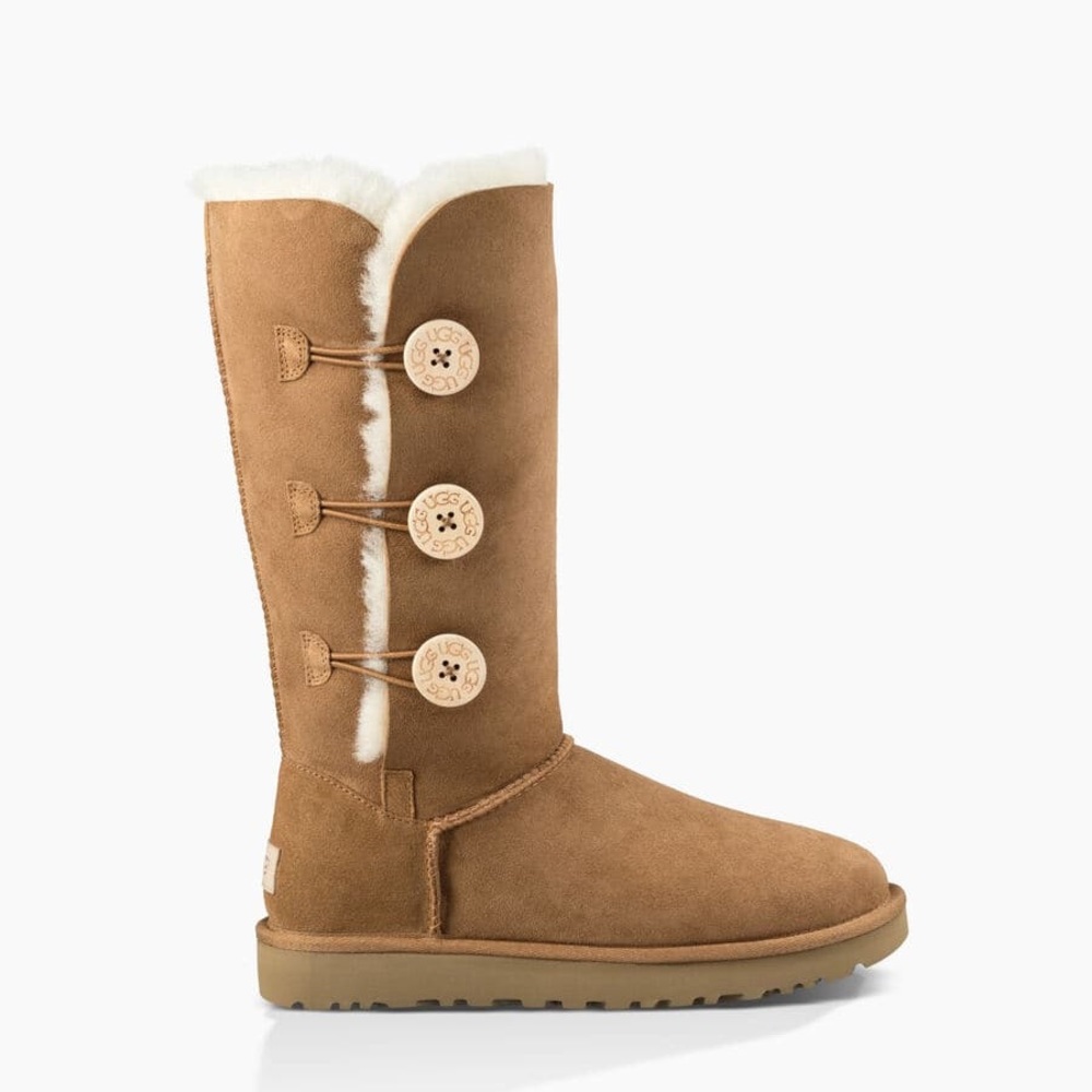 UGG BAILEY BUTTON TRIPLET II BOOT -size 5 chestnut